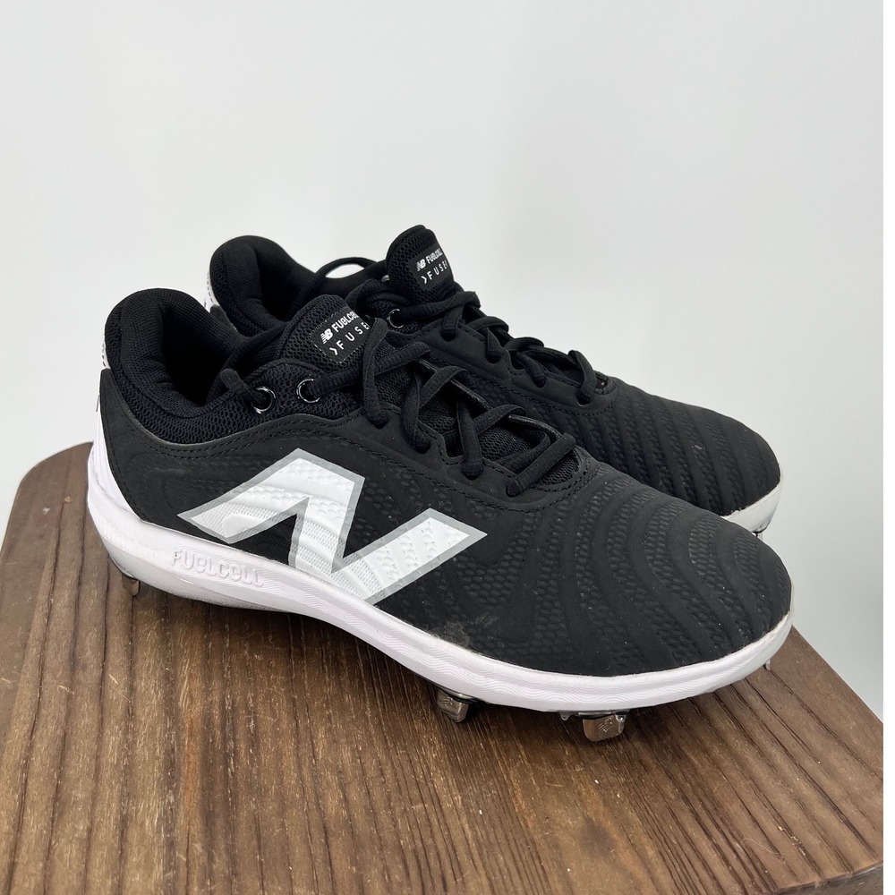 New Balance FuelCell Fuse v4 Metal Softball Cleats Black White SMFUSEK4 Womens 8